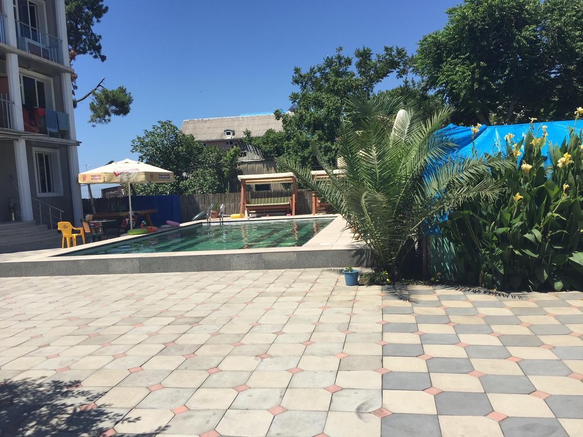 אורקי Hotel George מראה חיצוני תמונה