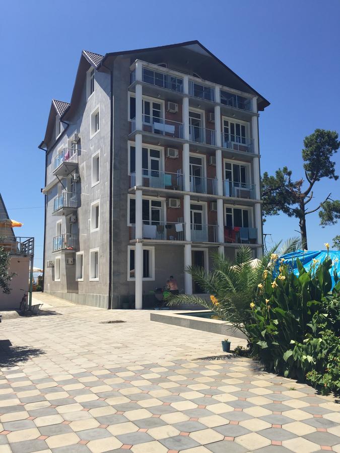 אורקי Hotel George מראה חיצוני תמונה