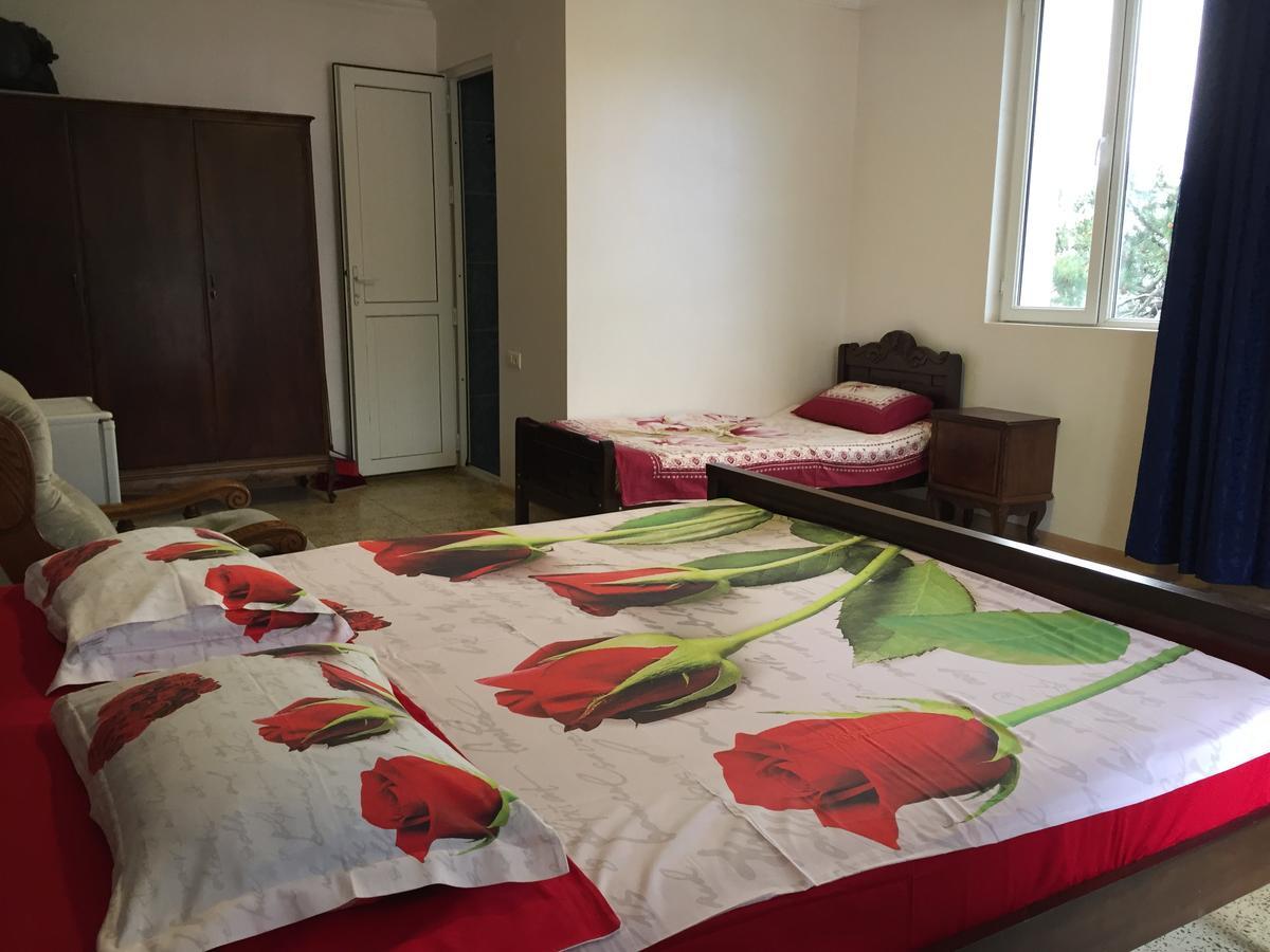 אורקי Hotel George מראה חיצוני תמונה